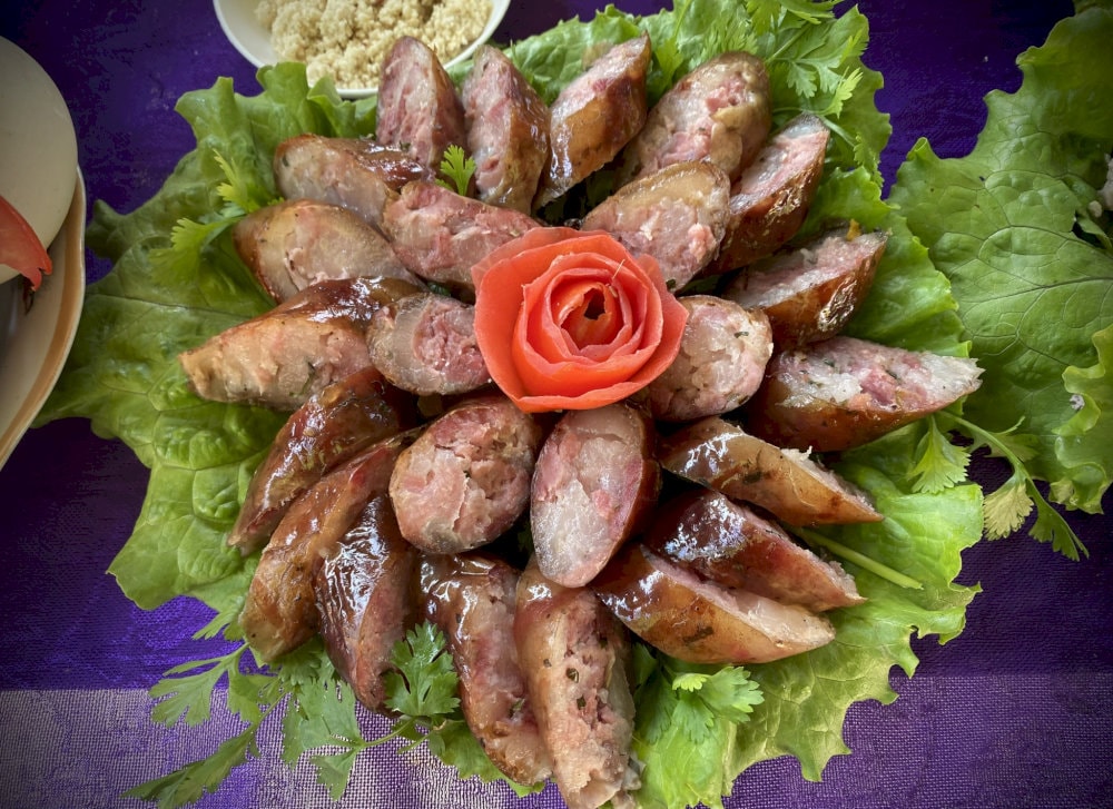 Món này thường được ăn kèm với cơm, cháo